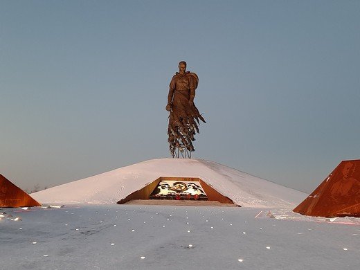 Летит над Ржевом журавлиный клин